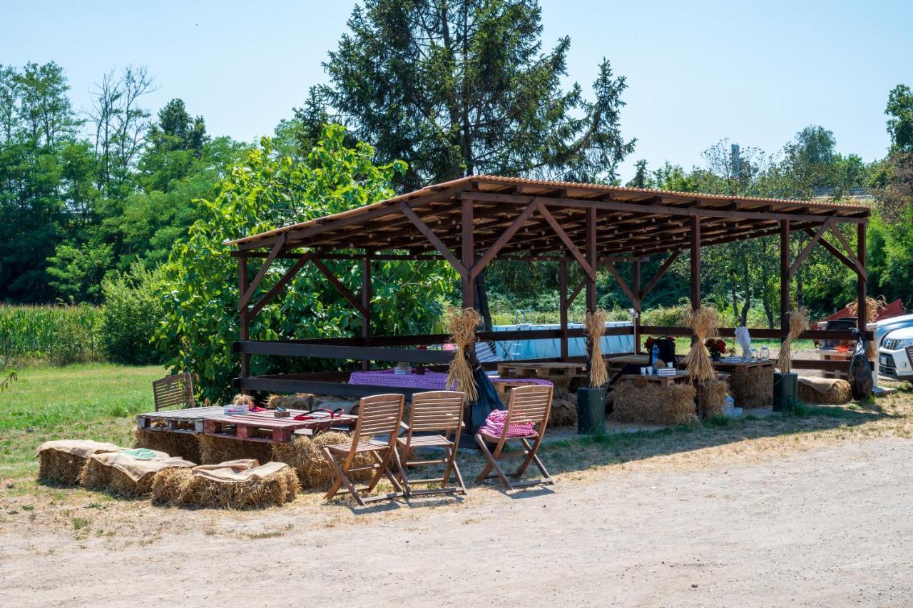 Agriturismo Why Farm Marano Ticino Luaran gambar